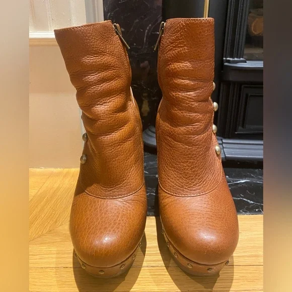 UGG Australia Cosima Brown Leather Ankle Boots Size 7 Studded High Heel Platform - Picture 3 of 15